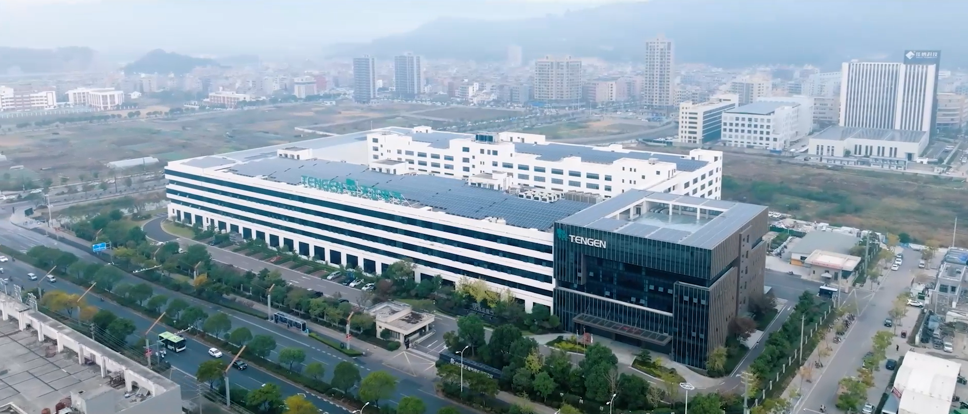 鉴黄师在线观看免费版电气未来工厂